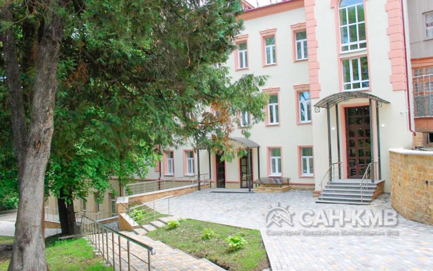 Санаторий Орион (быв. Кисловодская клиника ФГБУ СКФНКЦ ФМБА России) —* Кисловодск - 3