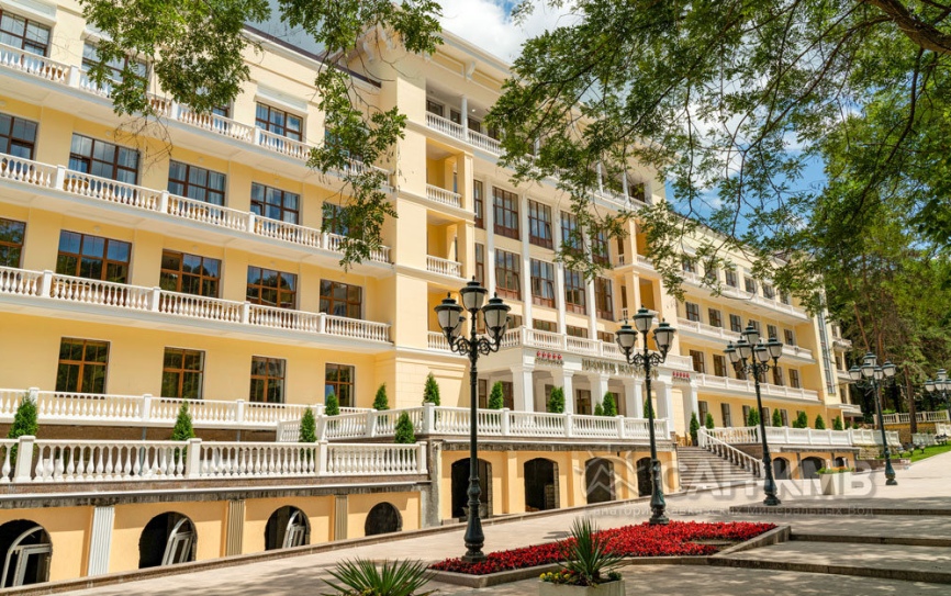 Санаторий Дворец Нарзанов 5* Кисловодск - 2