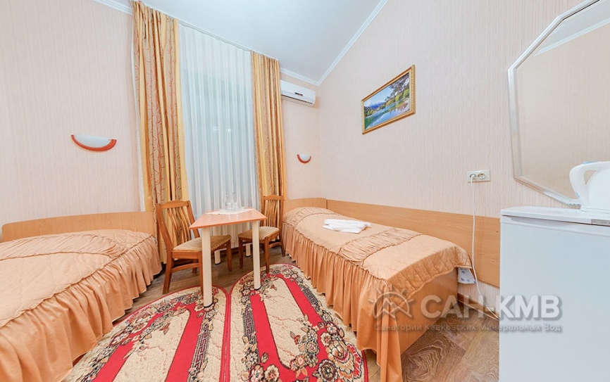 Джуниор Сюит *  - 1