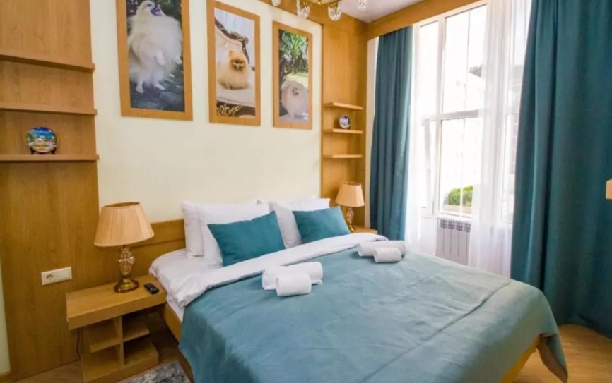 Люкс 2-местный 2-комнатный б/балкона *  - 1