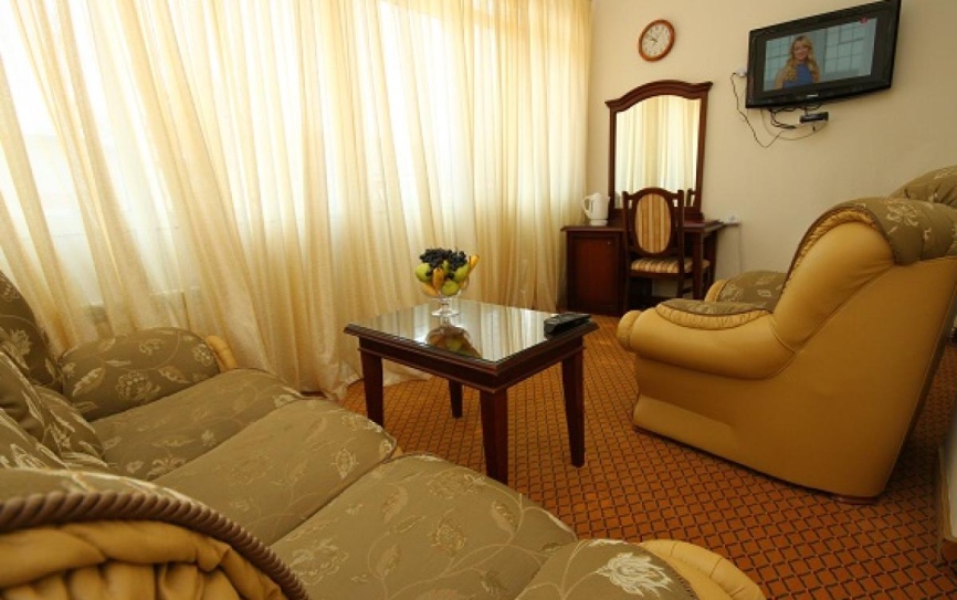 Люкс Luxe в корпусе Б (№1,3,8,11) - двуспальная кровать *  - 2