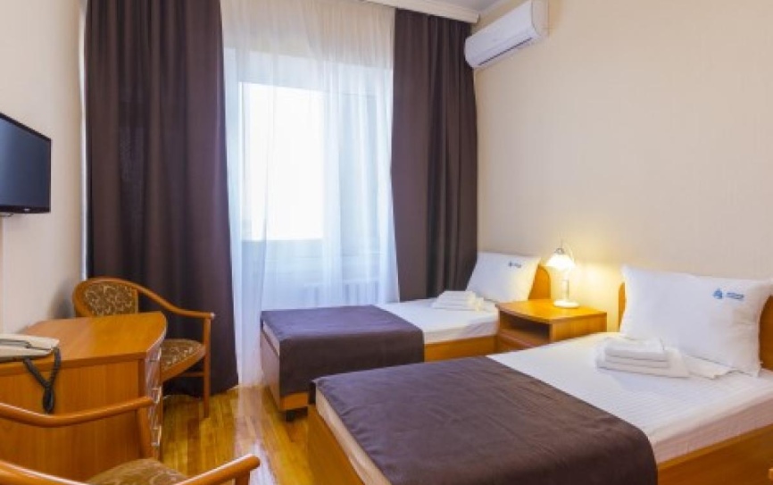 Люкс 2-местный 3 комнатный Люкс корпус 2 (Л2м3 корпус 2) *  - 2