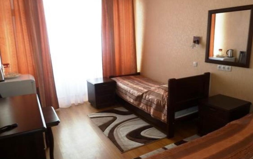 Стандартный 2-местный номер *  - 1