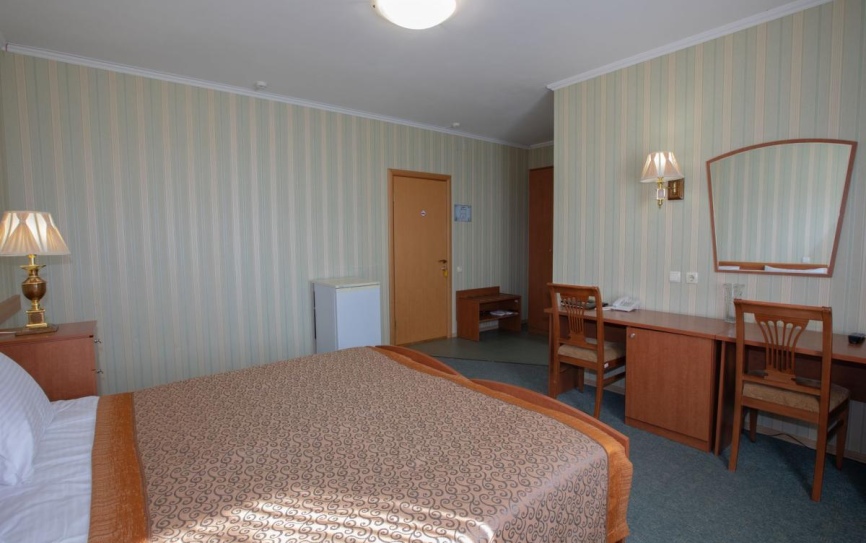 1 категория 2-местный  1-комнатный 1 категории *  - 3