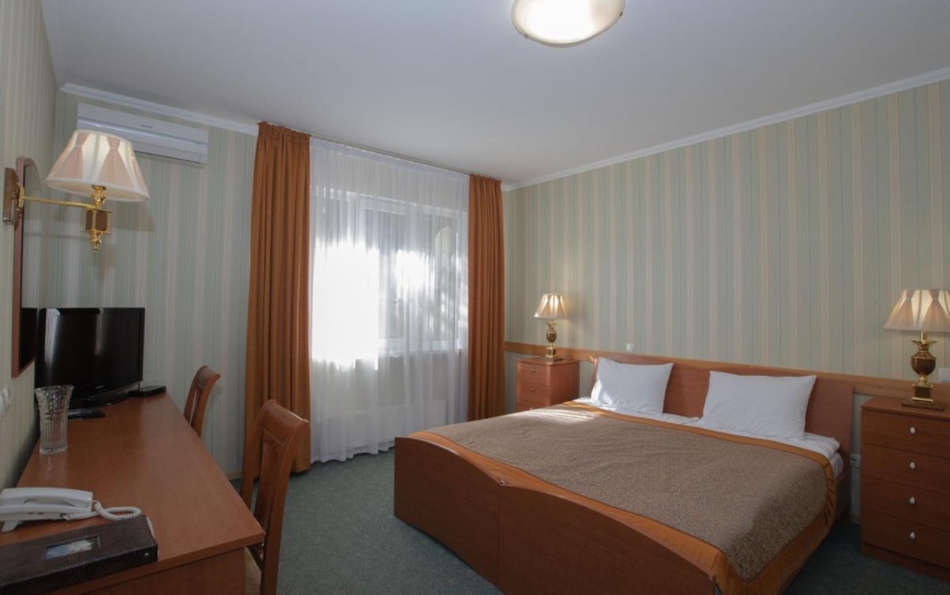 1 категория 2-местный  1-комнатный 1 категории *  - 1