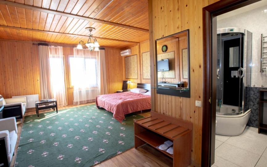 1 категория  2-местный 1-комнатный улучшенный номер  с балконом *  - 1