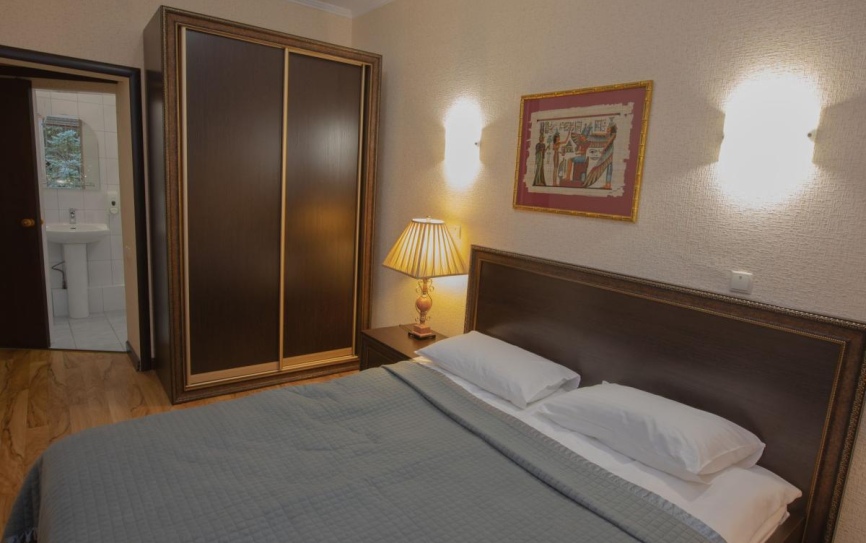 1 категория стандартный семейный 2-комнатный *  - 2