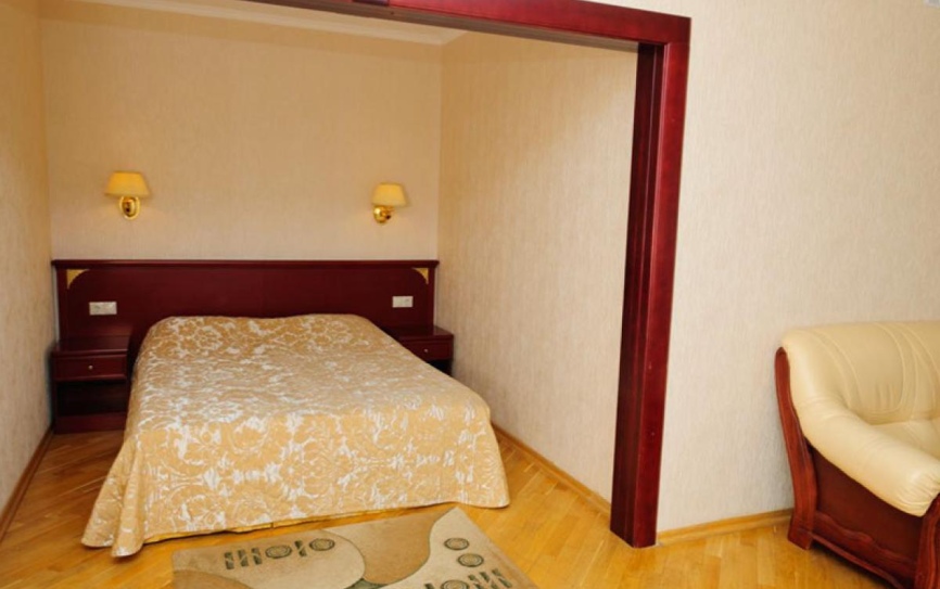 Де Люкс 2-местный 1,5-комнатный *  - 1