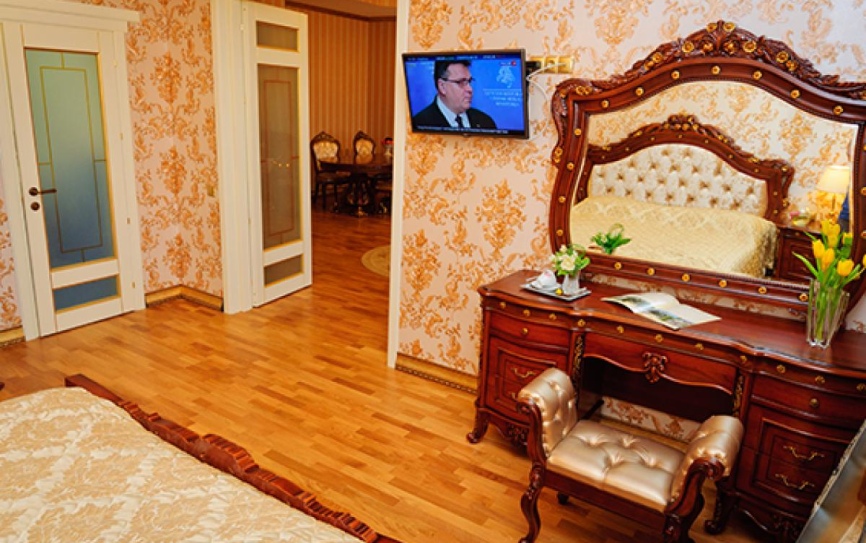 Люкс Королевский 2-местный 2-комнатный *  - 3