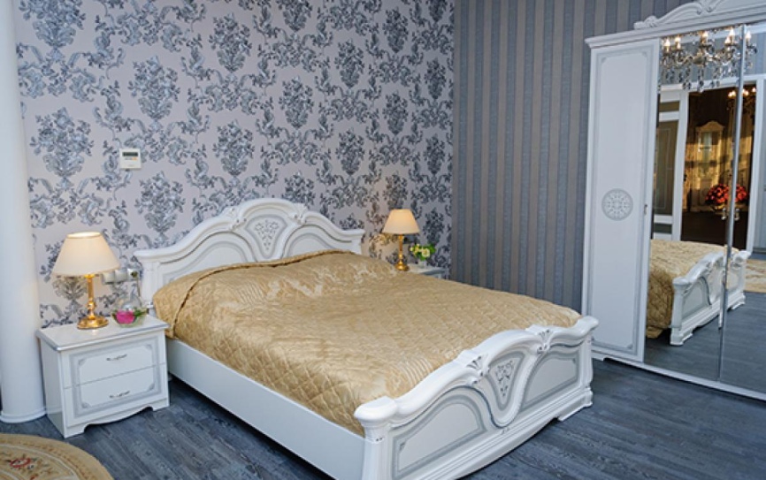 Люкс Серебрянный 3-комнатный 4-местный с кухней, 6 этаж *  - 1