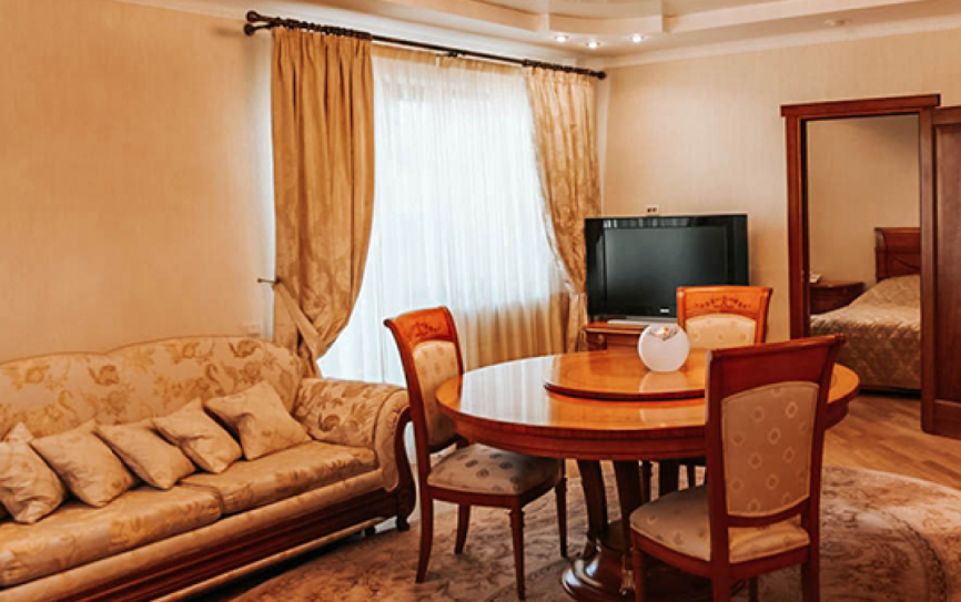 Апартаменты  2-местный 2-комнатный  *  - 2