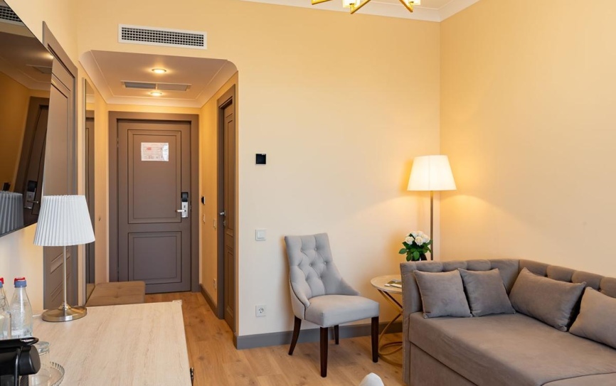 Люкс  2-местный 2 комнатный номер Люкс (после реновации) *  - 3