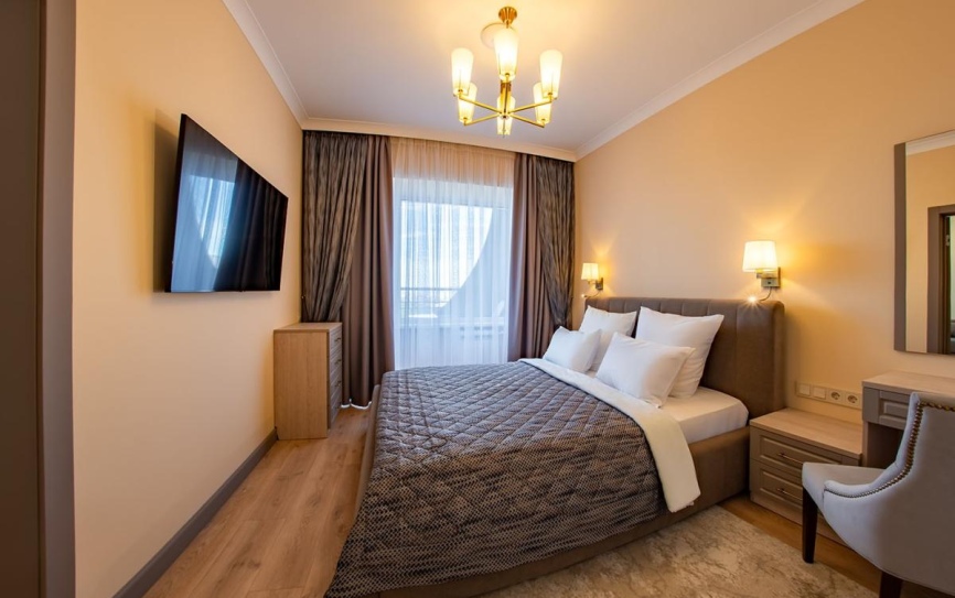 Люкс  2-местный 2 комнатный номер Люкс (после реновации) *  - 1