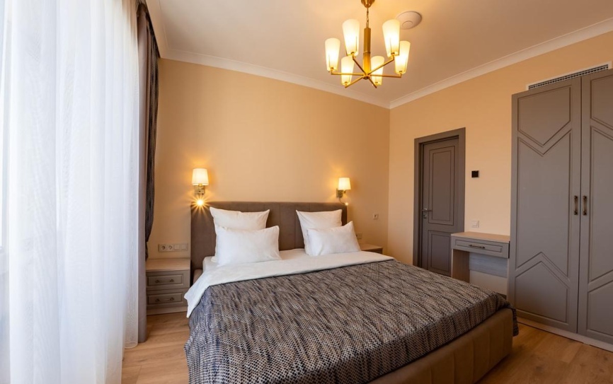 Апартамент 2-местный 2 комнатный номер Апартамент (после реновации) *  - 1