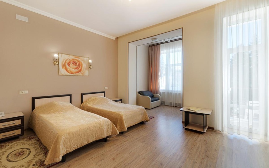 Студио 2-местный 1-комнатный *  - 1