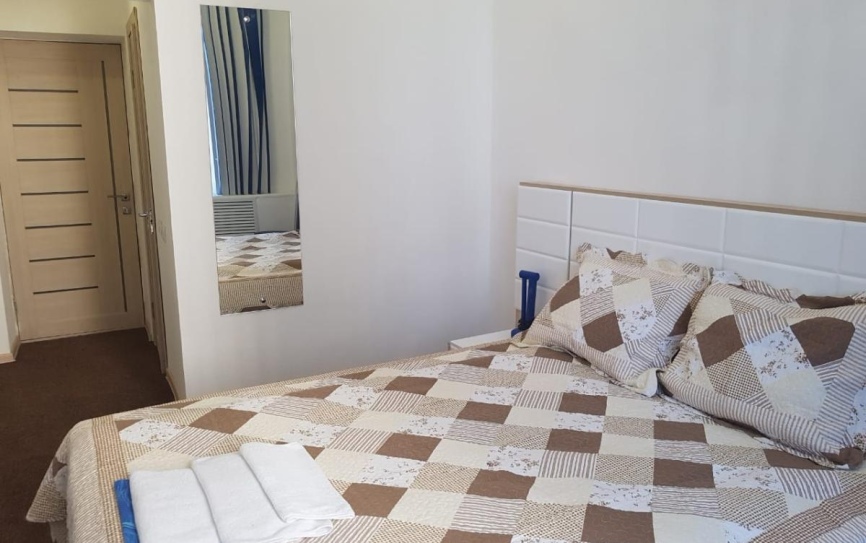 Стандартный 2-местный  *  - 1