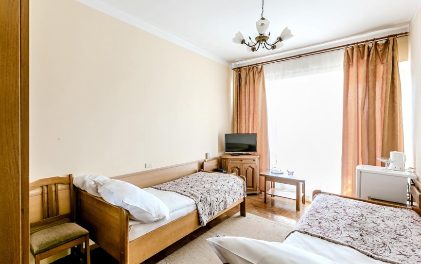 Стандартный 2-местный 1-комнатный 1 категории *  - 2