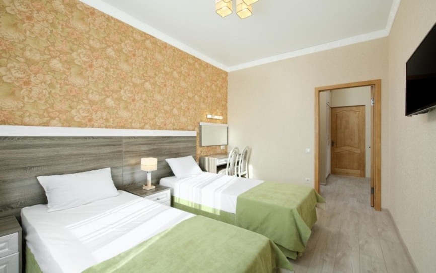 Комфорт 1 место в 2-местном Комфорте корпус 1 с подселением *  - 2