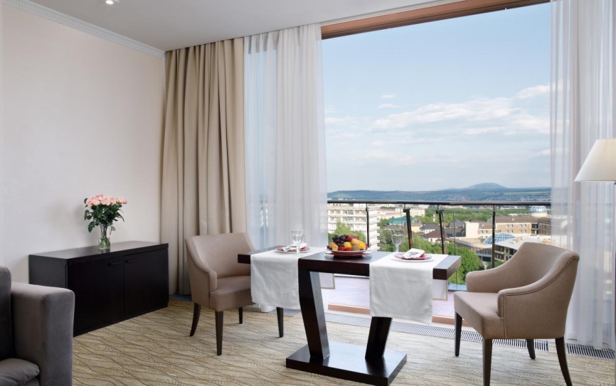 Люкс 2-местный 2-комнатный *  - 3