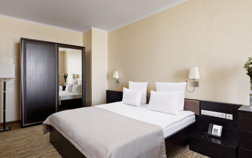 Сьют 2-местный 3-комнатный *  - 2