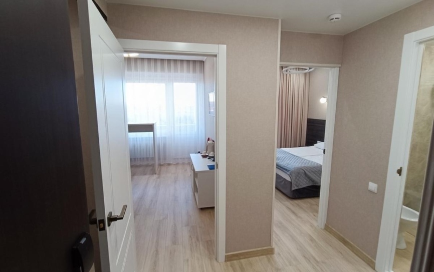 Люкс 2-местный 2-комнатный корпус 8 семейный (2-7 этаж) *  - 2