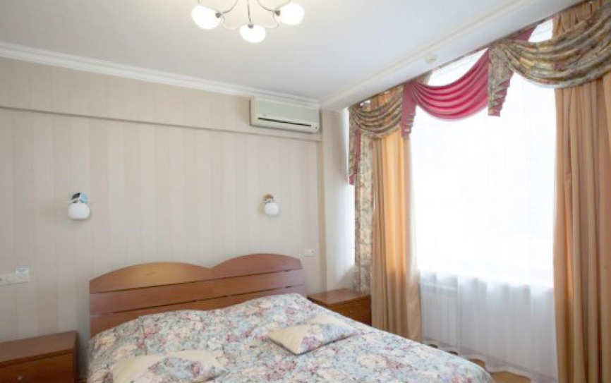 Люкс 2-местный 3-комнатный *  - 1