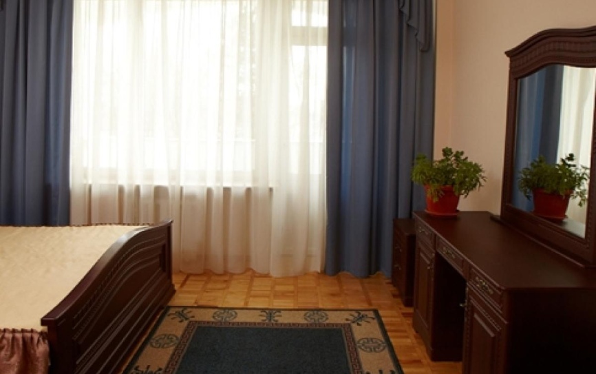 Улучшенный 1-местный *  - 3