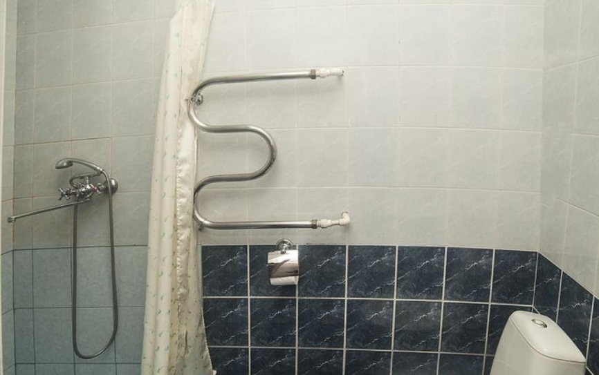 Стандартный 1-местный с балконом *  - 2