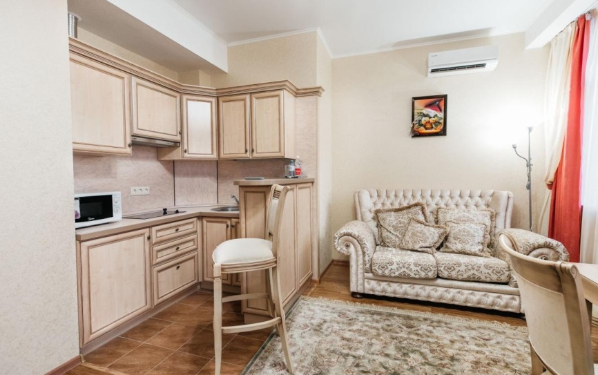 Люкс 2-комнатный 2-местный люкс *  - 1