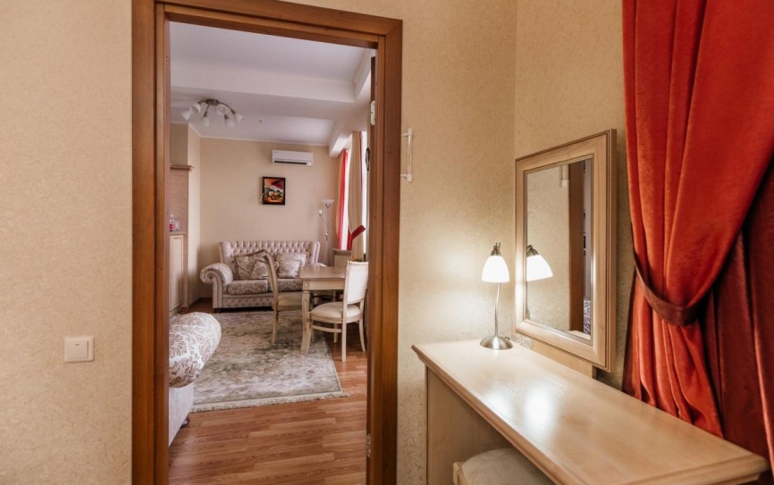 Люкс 2-комнатный 2-местный люкс *  - 2