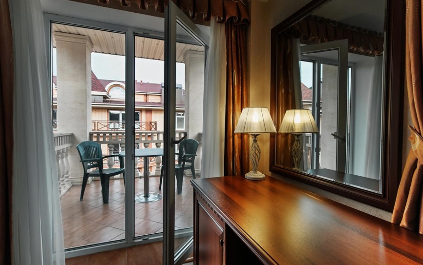 Апартаменты 2-комнатные *  - 3