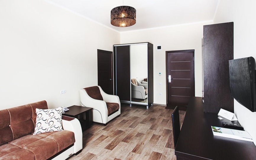 Семейный 2-местный 2-комнатный повышенной комфортности *  - 3