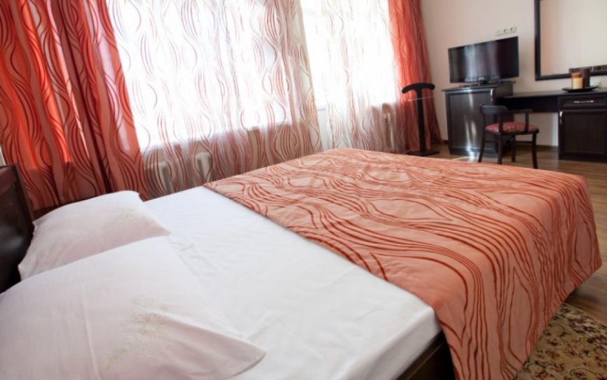 Полулюкс 2 местный 2 комнатный корп.1-  Пл2м2к1 *  - 1