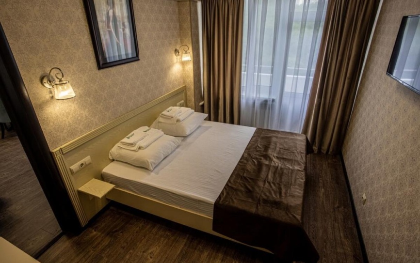 Люкс 2-местный 2-комнатный 11 этаж(л2м2кэ11) *  - 1