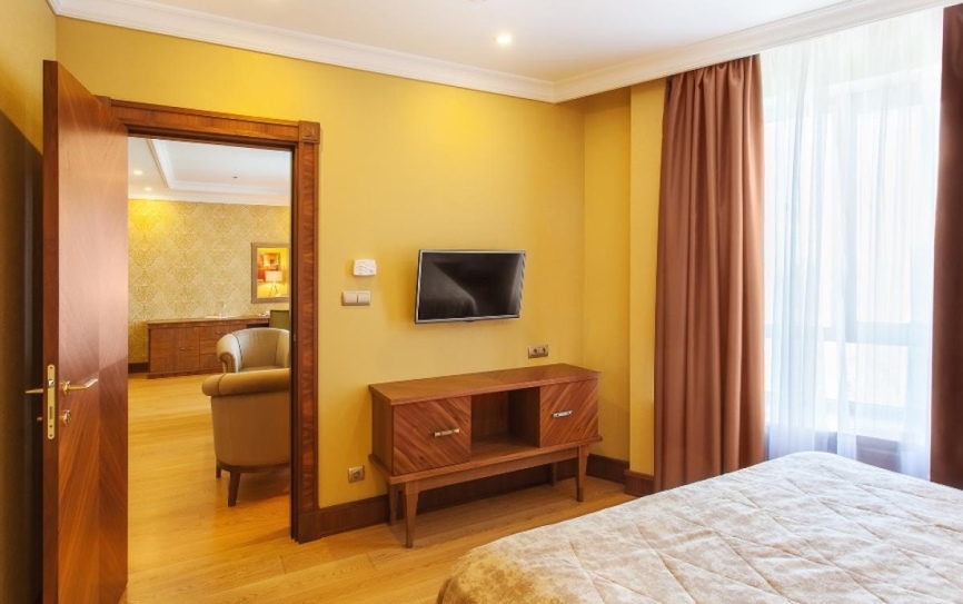 Люкс Стандарт 2-местный 2-комнатный в корпусе 