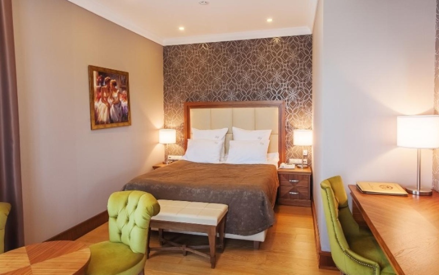 Стандарт 1-местный 1 комнатный Стандарт корпус Люкс *  - 1