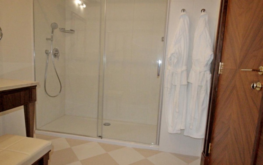 Стандарт 1-местный 1 комнатный Стандарт корпус Люкс *  - 3