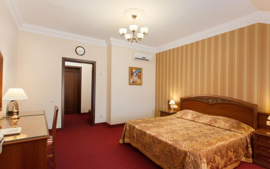 Джуниор сюит 1-местный Джуниор 26м *  - 2