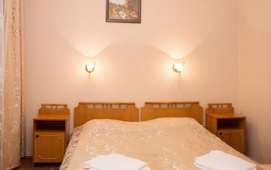 Люкс Люкс 2-местный 2-комн корпус 2  (Л2м2 корпус 2) *  - 1