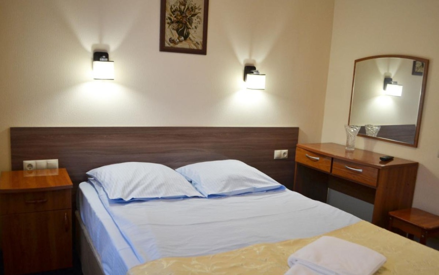 Джуниор сюит Джуниор сюит 1-местный 2 комнатный корпус 1 (ДС1м2 корпус 1) *  - 1