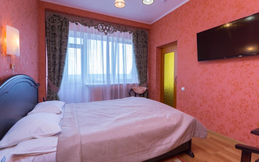 Люкс Люкс 2-местный 2-комнатный корпус 4 (Л2м2 корпус 4) *  - 2