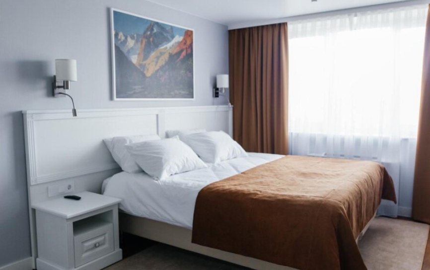 Люкс улучш. 2-к. 2-м. корпус 1 *  - 1