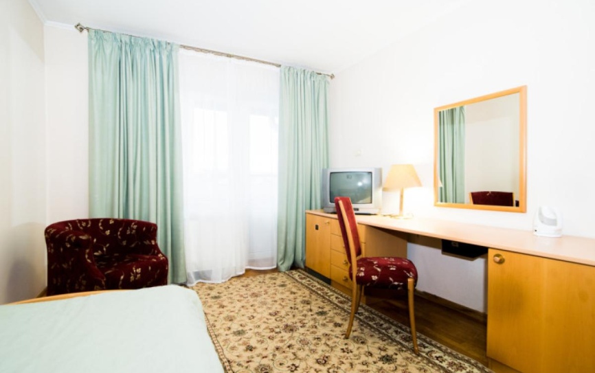 Стандарт 1-м. с балконом *  - 1