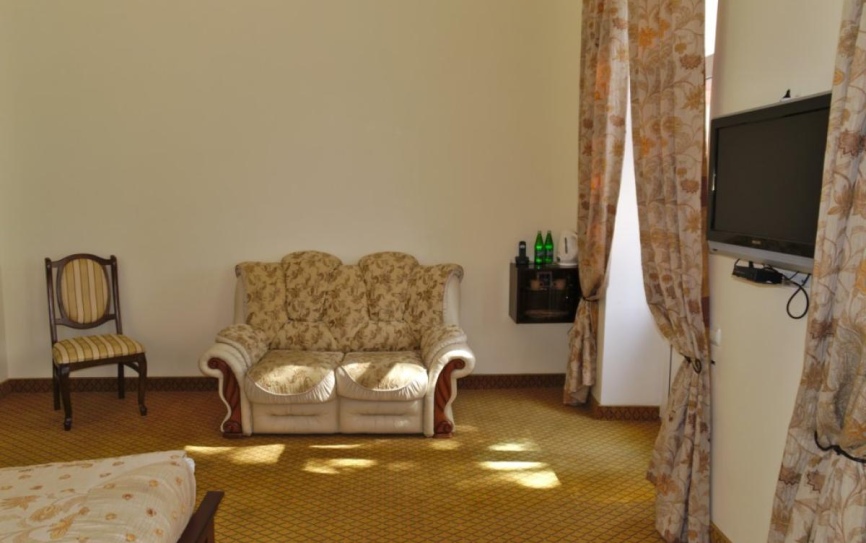 Студио 1 комнатный 2 местный номер с двухспальной кроватью (№10 корпус Б) *  - 2