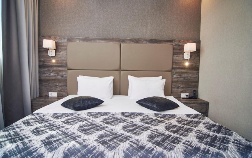 Люкс 2-местный 2-комнатный улучшенный Luxe  *  - 1