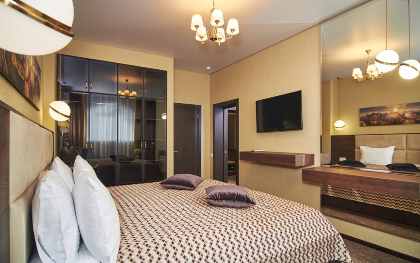 Семейный Семейный номер Люкс/ Family Suite *  - 2