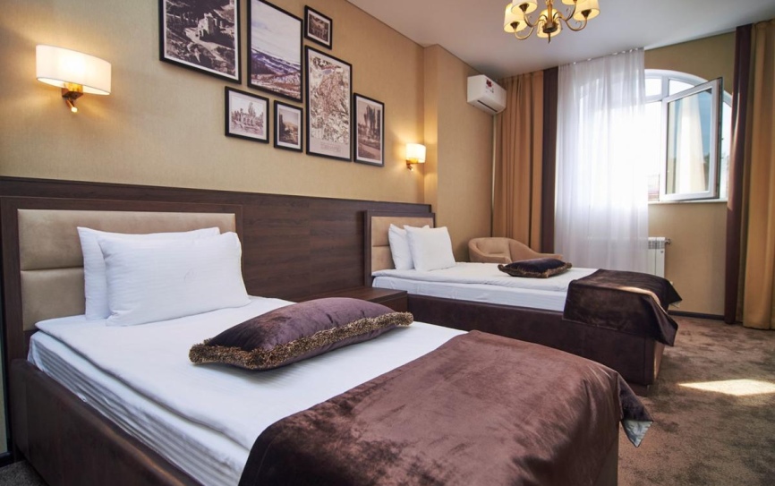 Семейный Семейный номер Люкс/ Family Suite *  - 1