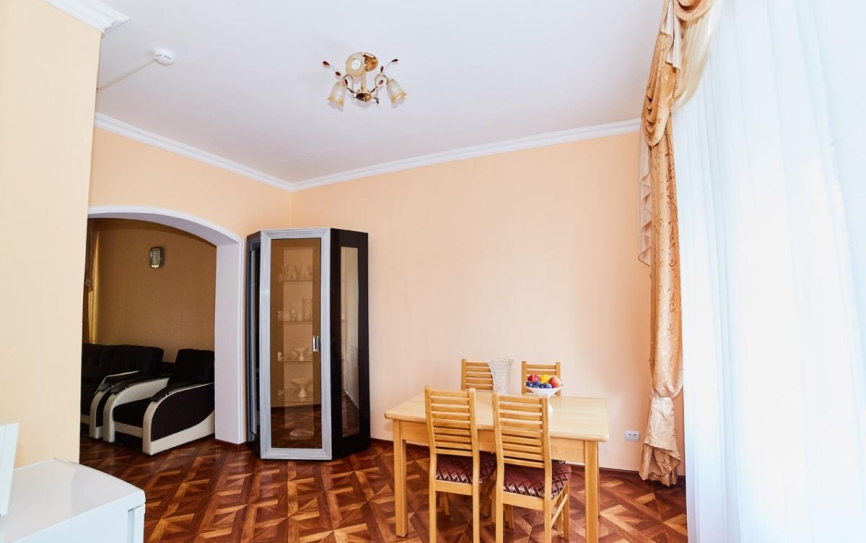 Люкс 2-местный 3-комнатный с балконом *  - 3