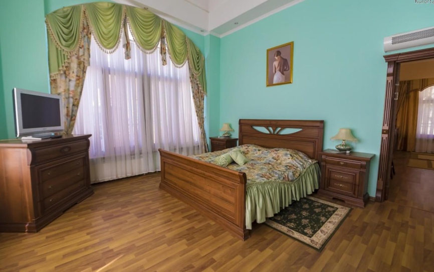 Апартаменты 3-комнатные аппартаменты *  - 1