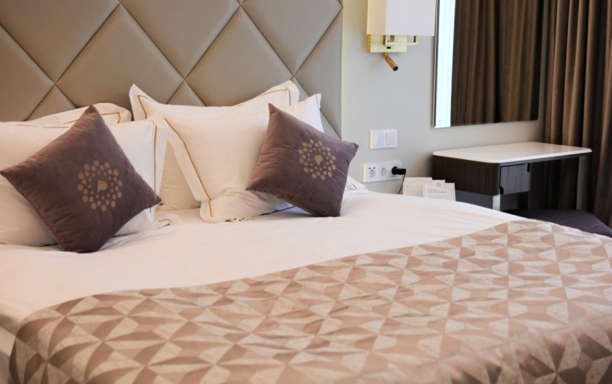 Апартаменты 2-местные 3-комнатные *  - 1